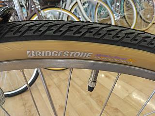 ロココ　ベルト　スクール/タイヤ（ブリジストン製）