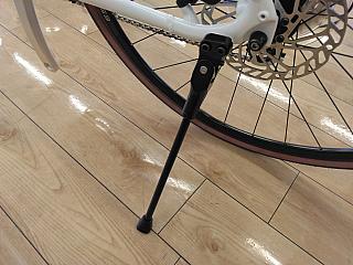 ESCAPE　R W DISC　LTD　２０２４年モデル/スタンド標準装備