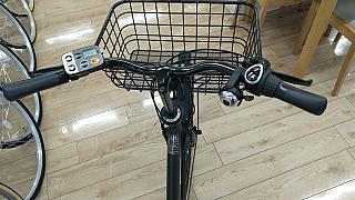 ティモ・A/ハンドル