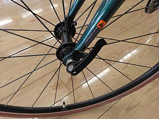 ESCAPE R DROP/前後クイックレバー