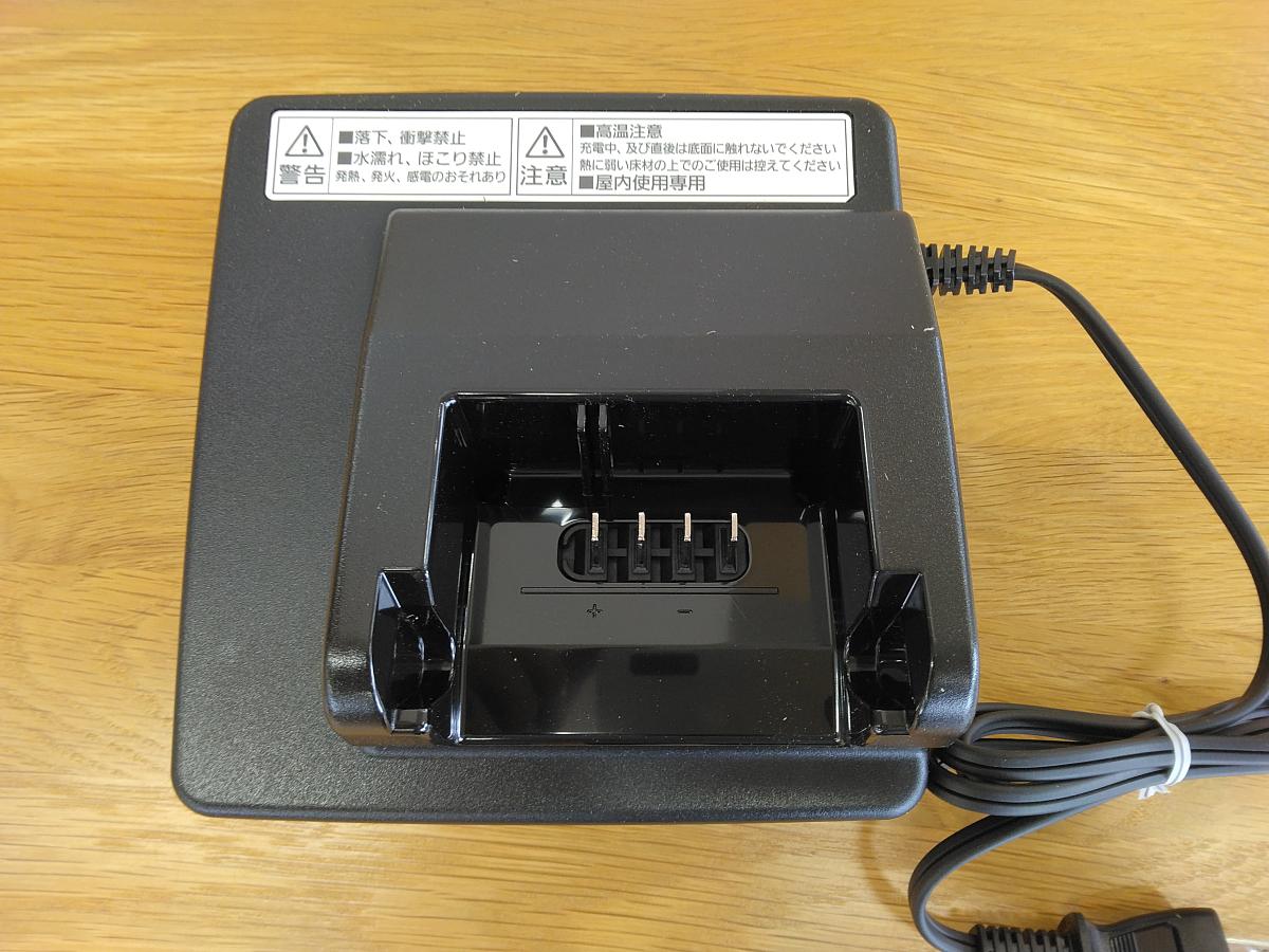 ビビ・L・２０・押し歩き/充電器（小型）