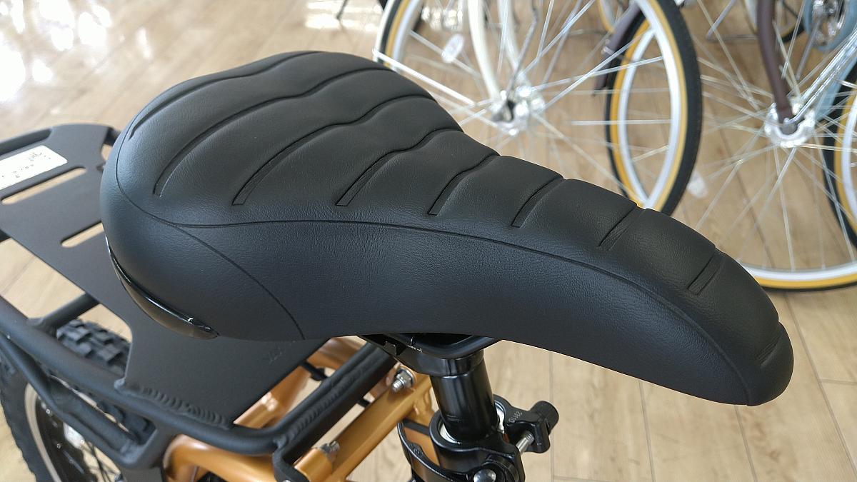 EZ/スポーツサドル（普通のサドルに交換できます有料）
