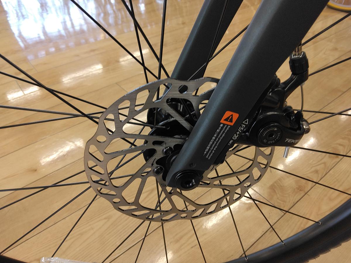 REVOLT 2/前後ディスクブレーキ