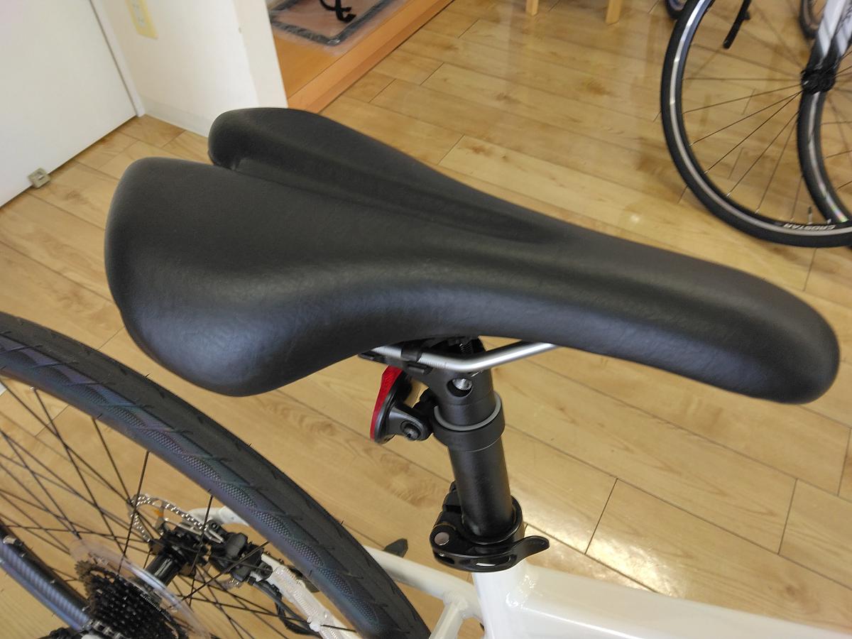 Escape R W E+/スポーツサドル