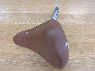 カジュナ　ベルト　スイートライン/直付けサドル（オプション）５ｃｍ下がります。