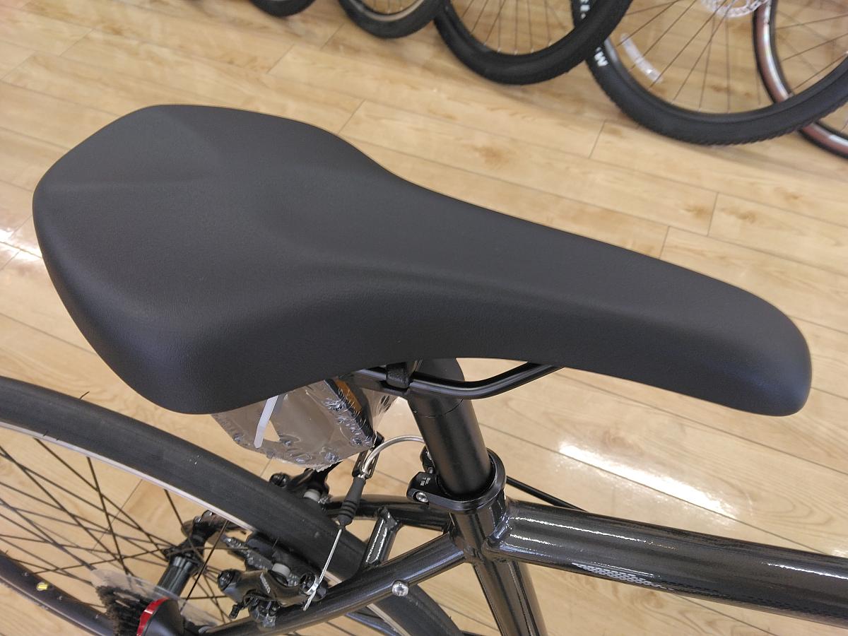 XB　１　２０２５年モデル/スポーツサドル