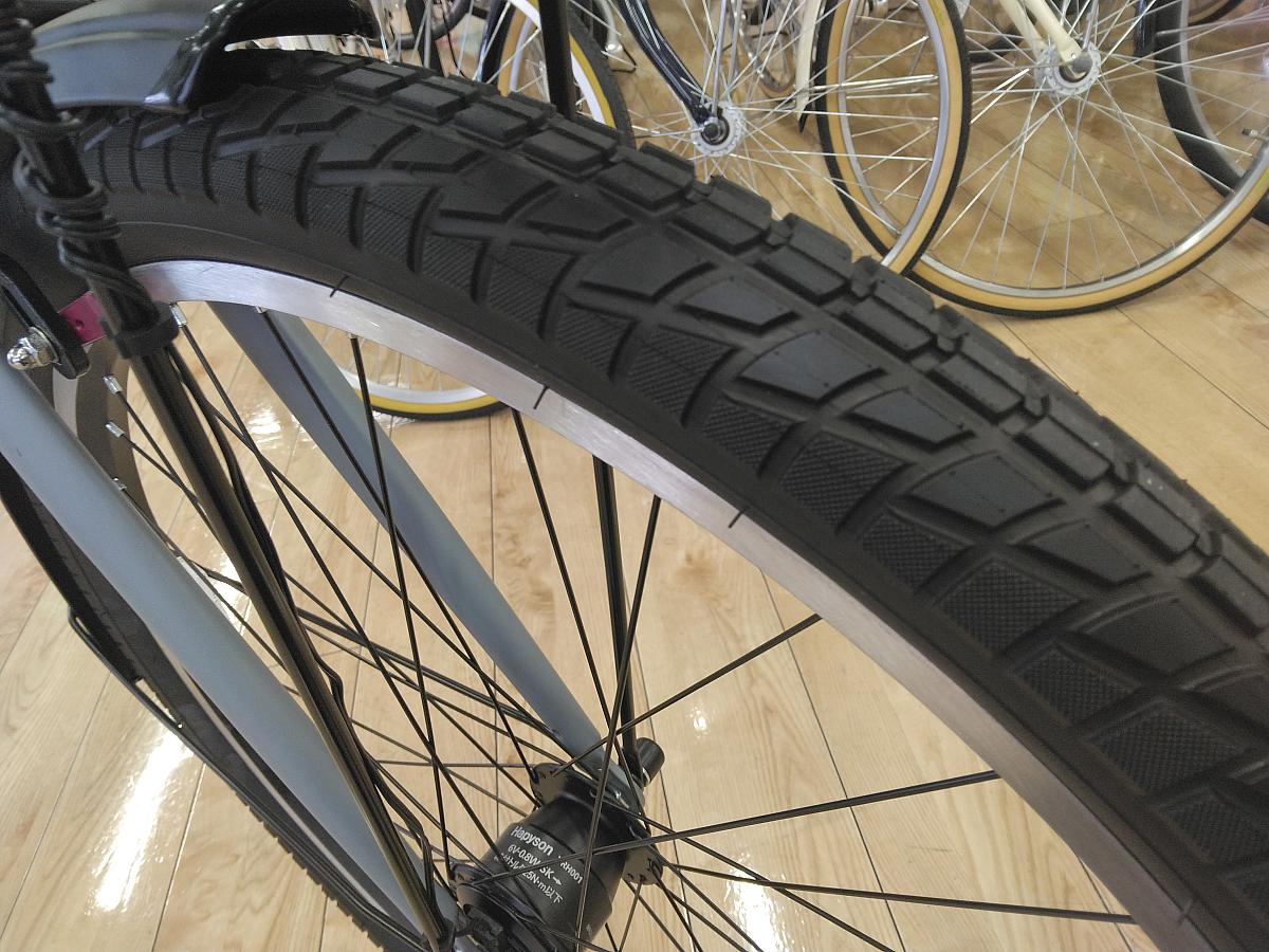 コレル/タイヤ：２７．５X１．９５（かなり太い）