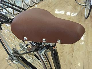 フリーセント/テリー型サドル