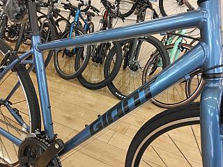 ESCAPE R3 ２０２６年モデル/軽量アルミフレーム