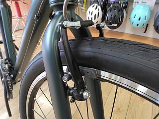 GRAVIER ２０２６年モデル/前後Vブレーキ