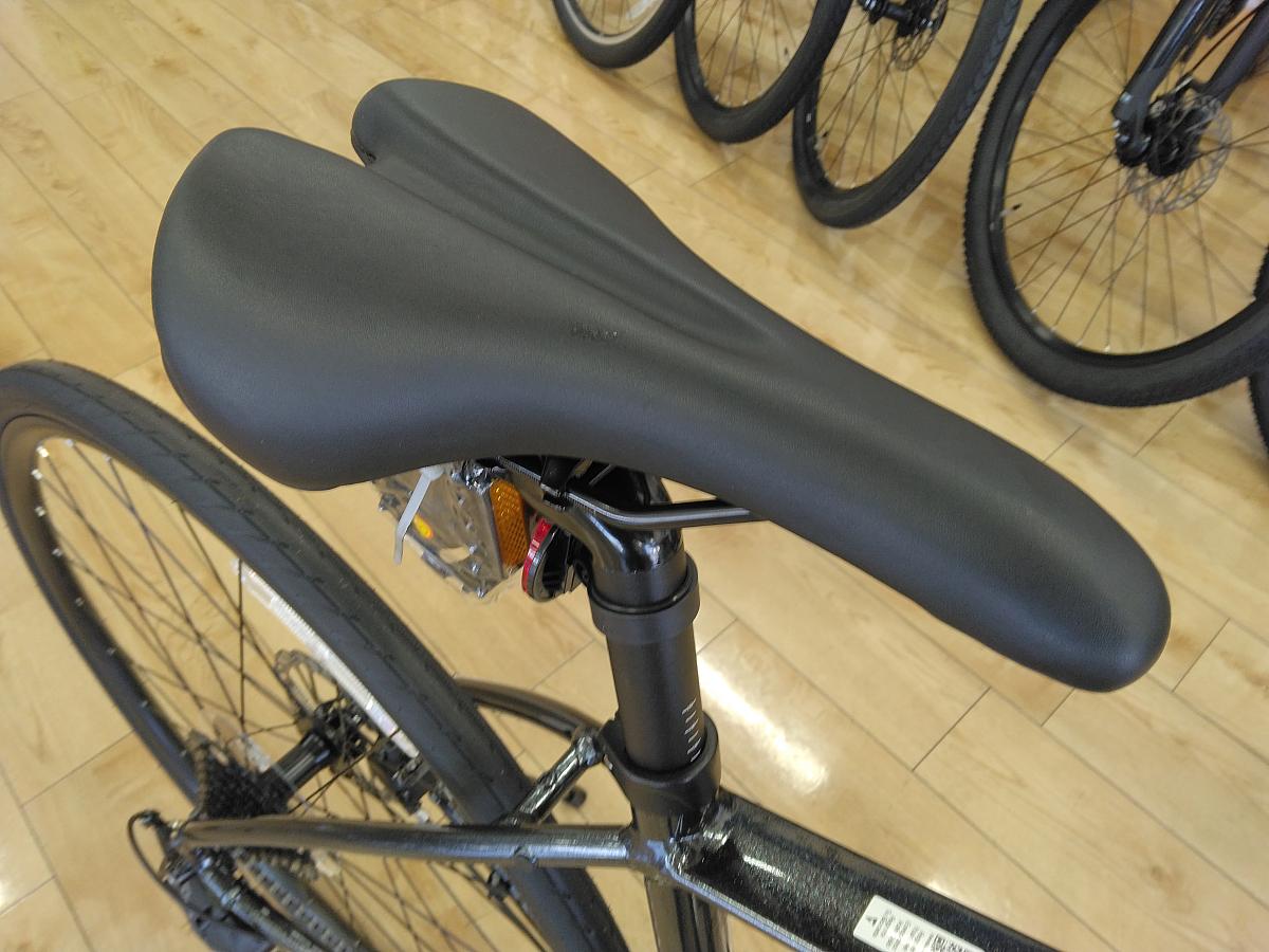 Escape　RX ２　Disc　２０２６年モデル/スポーツサドル