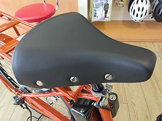 ステップクルーズ e/ソフトテリーサドル