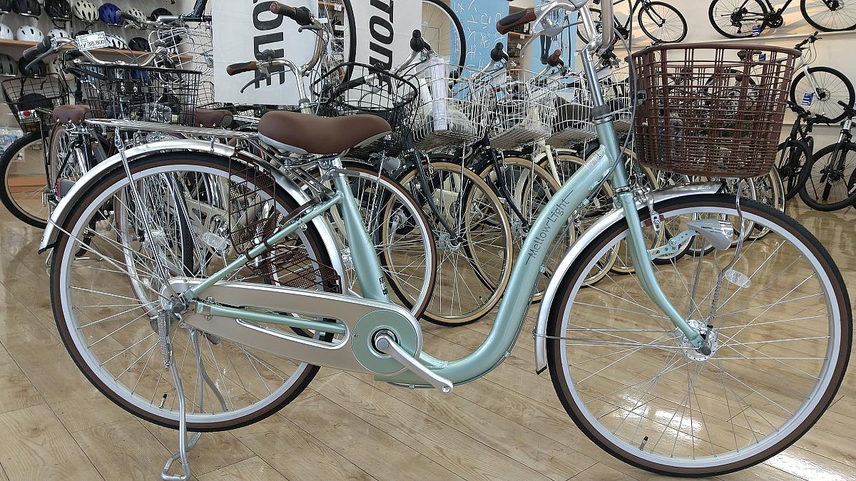 メローライト/ミストグリーン