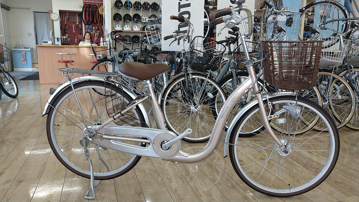 メローライト/シャンパンゴールド